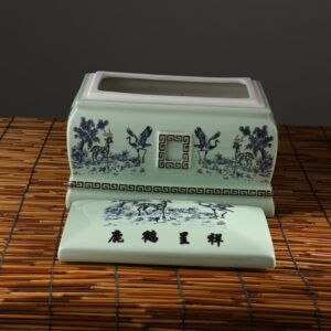 Ceramic urn for ashes